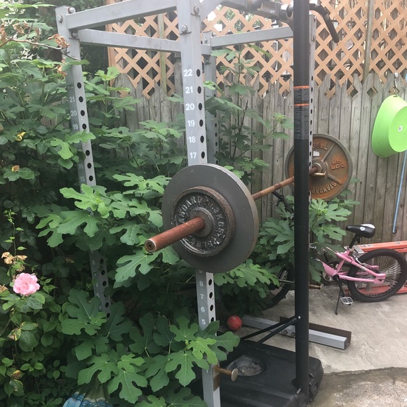 Gym Equipment - Picture 1 of 4